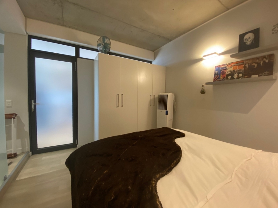 1 Bedroom Property for Sale in Woodstock Western Cape